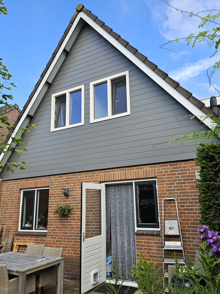 Aanbrengen Keralit gevelbekleding